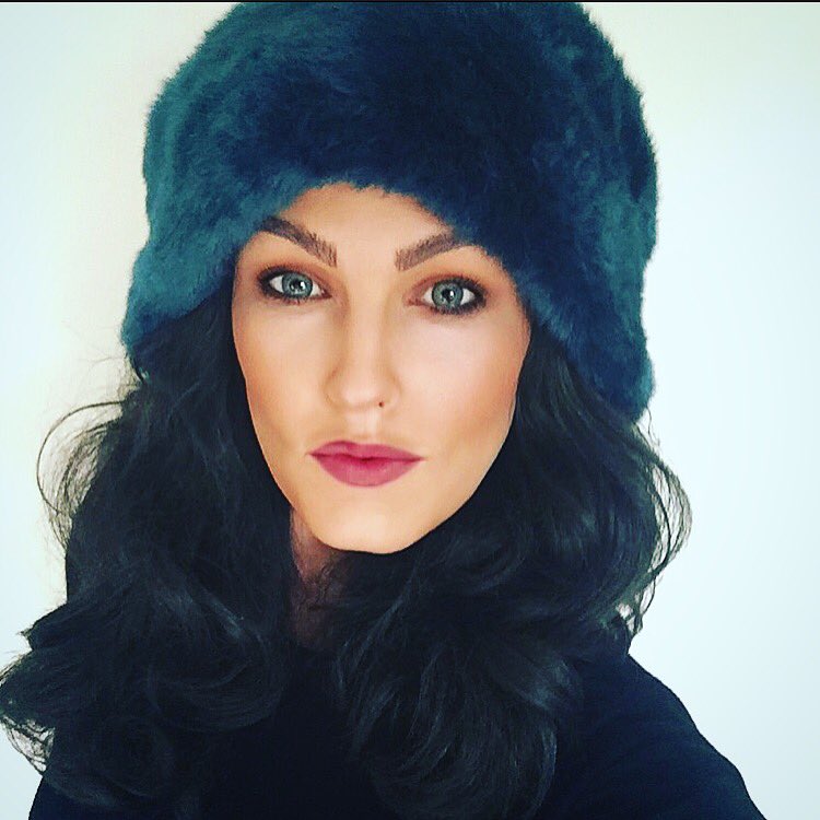 rhirhispiers's tweet photo. For those that still ask me where I had my semi perm tattooed eyebrows done @Contourcardiff 👌🏼 https://t.co/j3mAYnMluG
