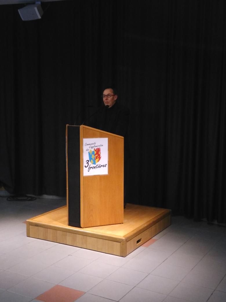zeltom's tweet photo. Ce matin dévoilement de la plaque de la Communauté d agglo des 3 Frontières, nouvelles compétences, nouveaux défis https://t.co/XxdOoZ1zIl