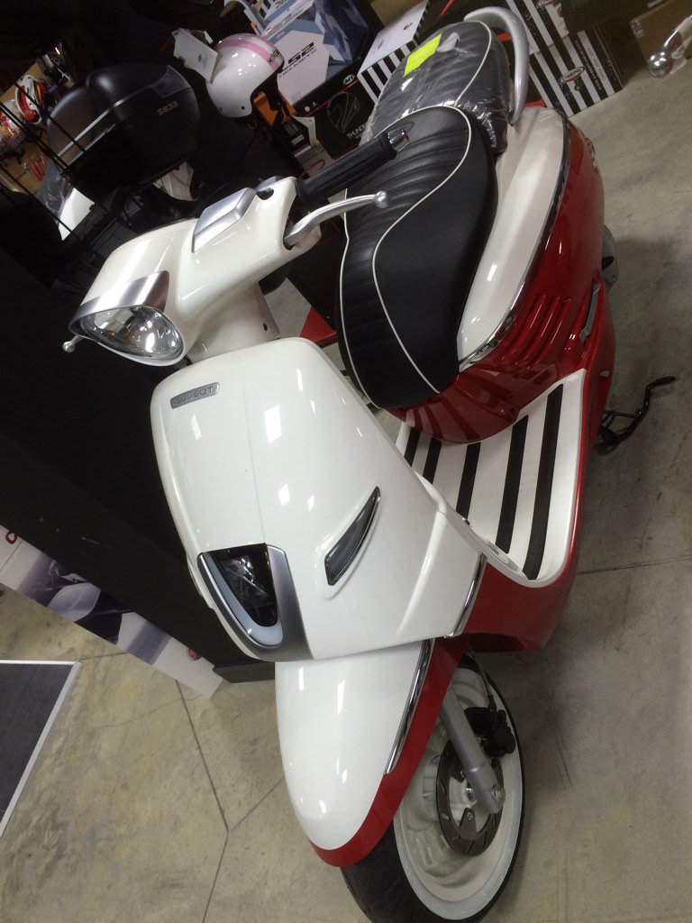 AL_BITA's tweet photo. Motorizada! Deseando tenerte😍 https://t.co/X7Ty2QSJ3e