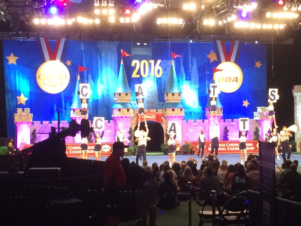 UCALogan's tweet photo. @VillanovaCheer #CATS @UCAupdates College #UCAnationals

You can watch LIVE here-> https://t.co/quBGR6Xqux https://t.co/Thc6crOmZN