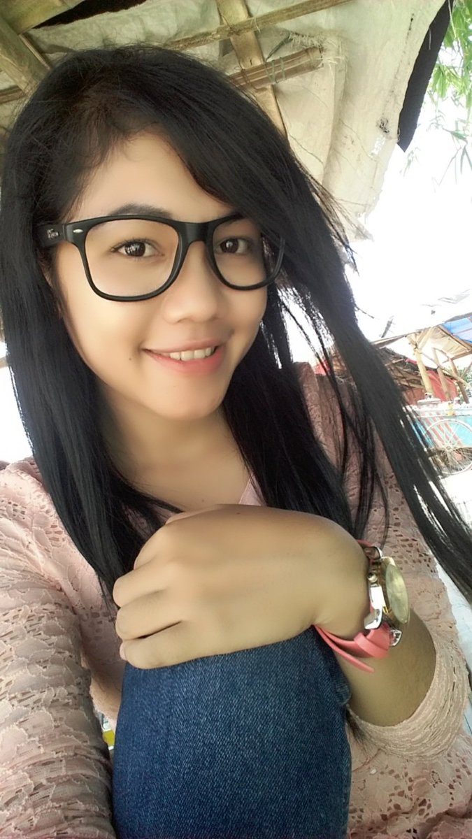 ravllesian_ tweet picture