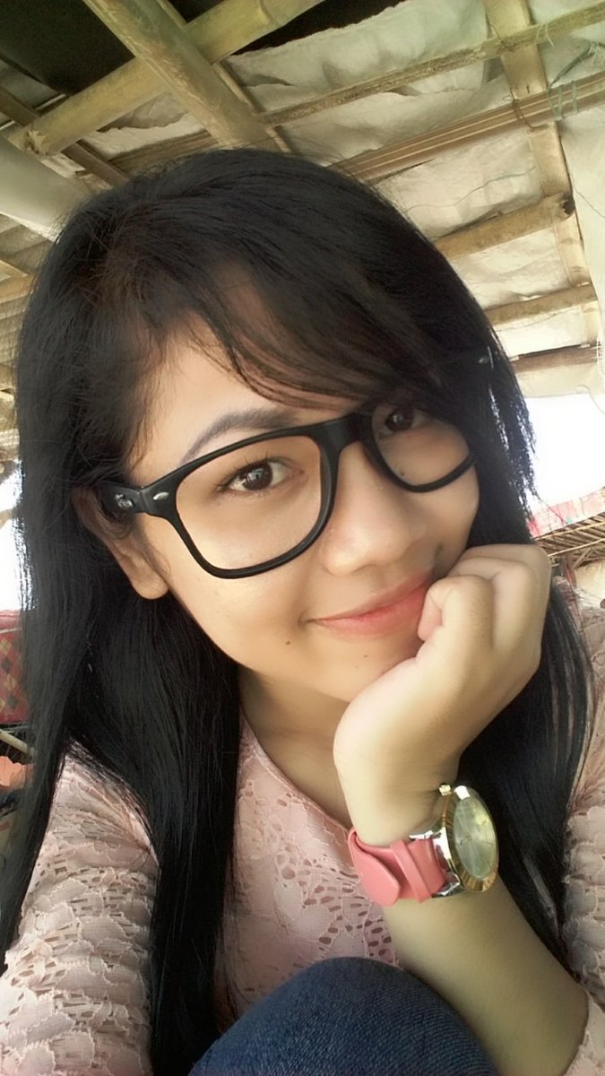 ravllesian_ tweet picture
