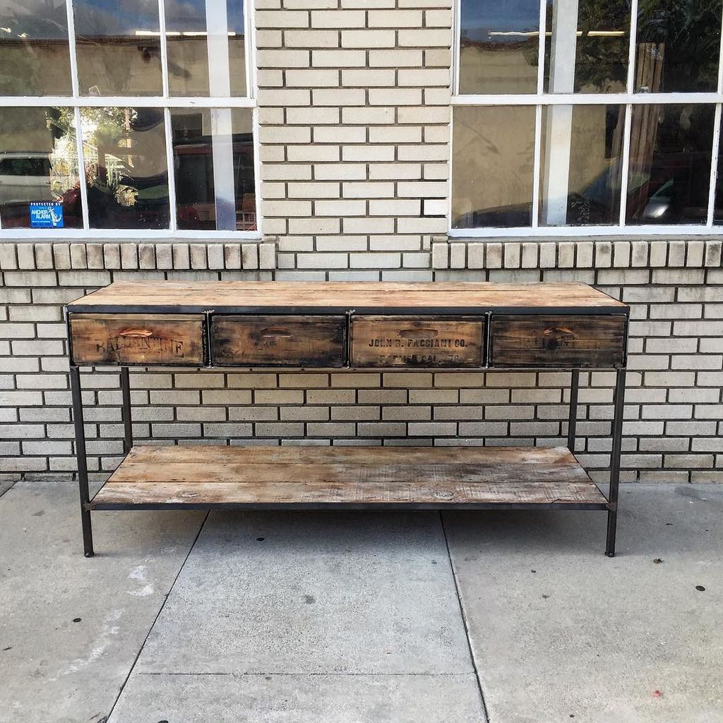 TeaganDaner's tweet photo. #gardenshop #oldtowneorange #vintagefurniture #interiordesign #rustylove #repurposed #reclaimedwood #industrialdeco… https://t.co/XbJ19dEGoX
