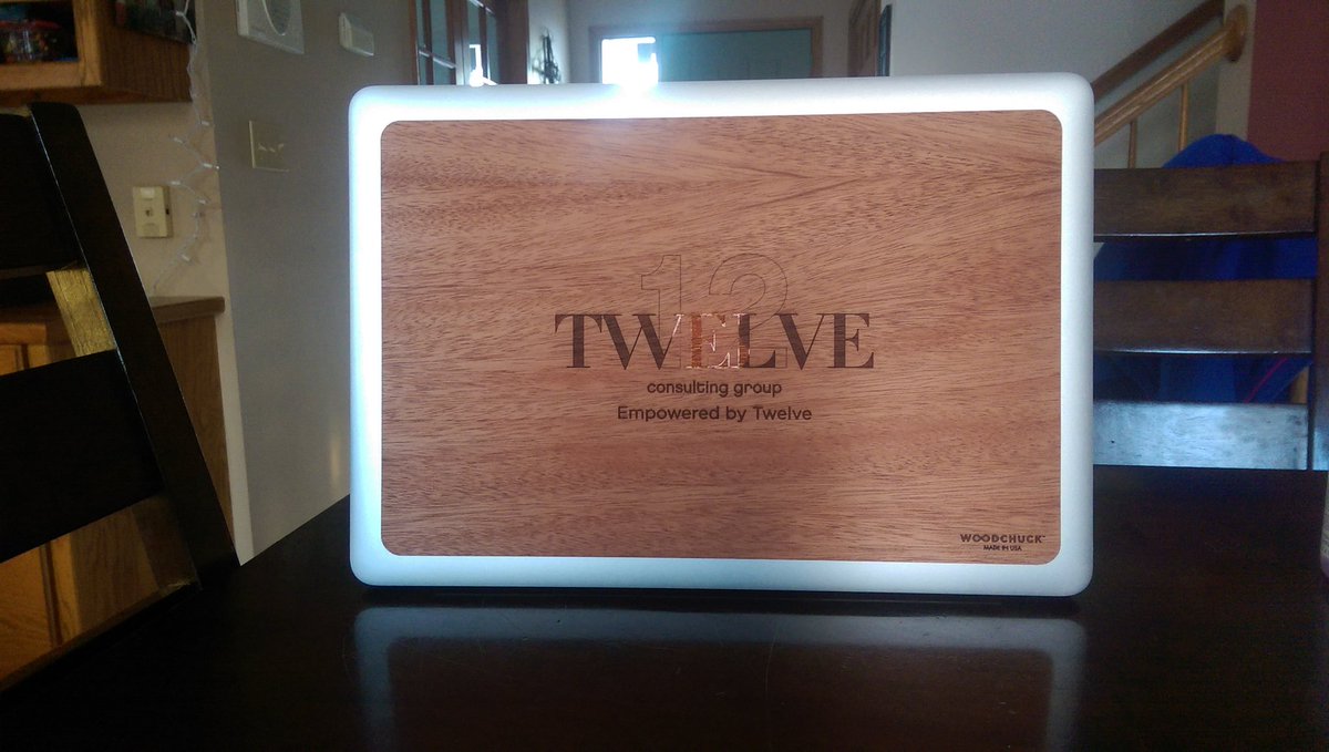 Thanks to <a href="/WOODCHUCKUSA/">WOODCHUCK</a> and <a href="/TwelveCG/">TwelveCG</a>, my <a href="/APPLEOFFIClAL/">Brian Denning</a> computer is looking awesome!