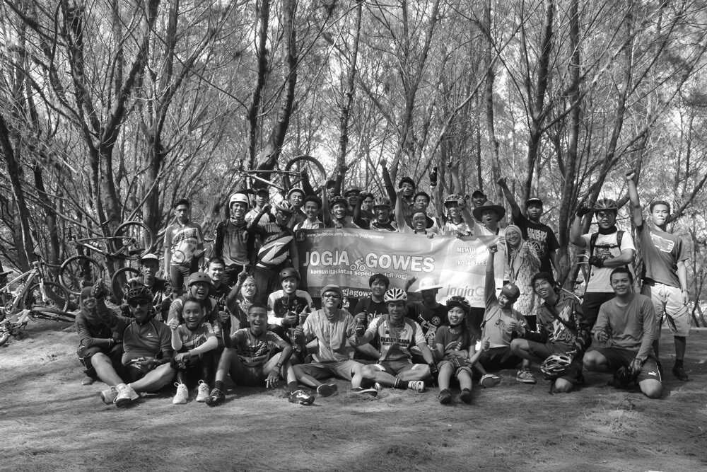 yudawputra's tweet photo. Jogja gowes in black and white https://t.co/g3z0CZlRZe