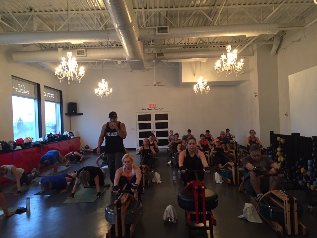 coachjfitnesss's tweet photo. Prepare and WORK! #CoachJChallenge #CoachJFitFam #AllAboutFitness #PushPullRepeat https://t.co/5AVUxsPdl7