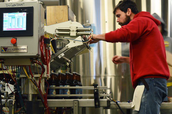 NuvoIndy's tweet photo. .@Flat12Bierwerks is celebrating their 5-year anniversary today with a FREE party. https://t.co/QQr0ndqxBQ https://t.co/82ItPMhN5P