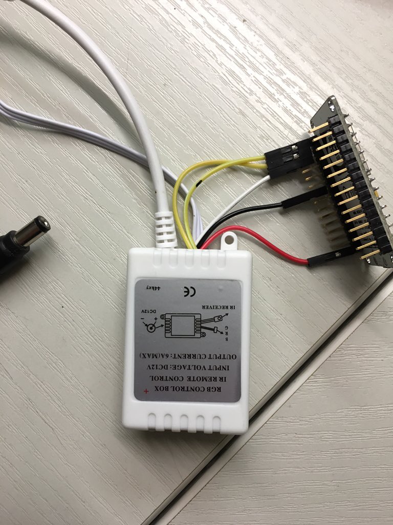 terramultimedia's tweet photo. Hacked a standard RGB-Strip Controller with an #ESP8266 as #tgifProject. Powered by #Openhab and #MQTT! https://t.co/b35Bw6Qvbd