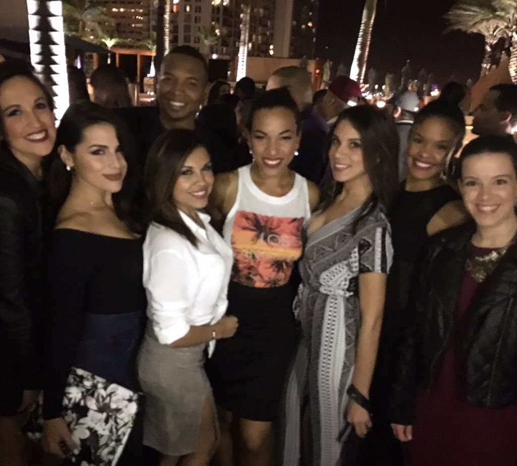 KellyBlancoTV's tweet photo. “When you believe in a thing, believe in it all the way, implicitly and unquestionable.” Walt Disney #TEAMMJ❤️😩 https://t.co/FIBrMoL7qV