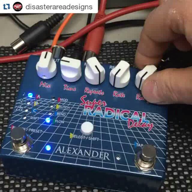 EffectsDatabase's tweet photo. [video] Repost @disasterareadesigns: 
Do not adjust your set. #selfoscillation #superradic… https://t.co/9ecMDQZ1kg https://t.co/3jyTKvpkA3