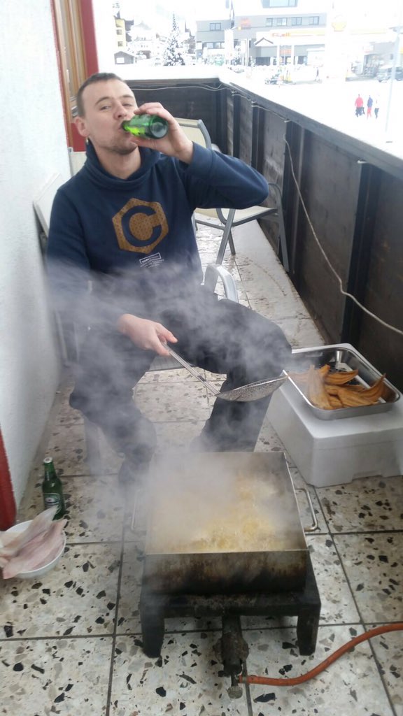 Zelfs in Oostenrijk word gewoon de top verse vis van de jongens van de Fant gebakken😄 <a href="/jongensvdfant/">jongens van de fant</a>