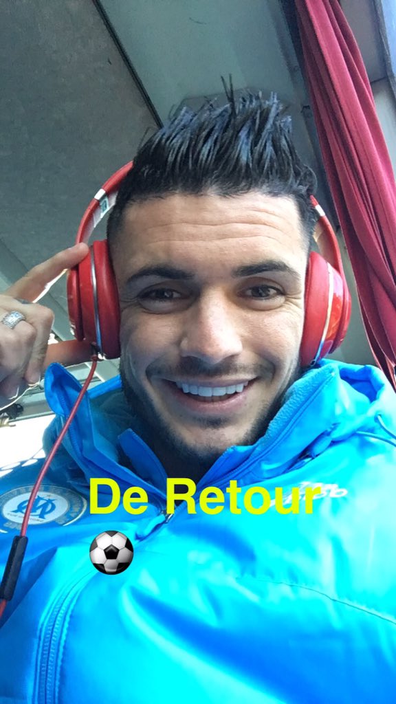 RemyCabella's tweet photo. 😝💙 https://t.co/NrjKE7a1i6