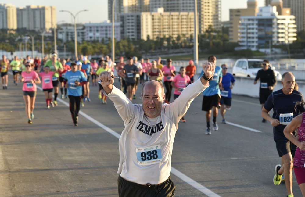 tbenderphoto1's tweet photo. 13th #RinglingBridgeRun Pt.1
#PhotoGallery @HeraldTribune @RachelO_photog
@VisitSarasota
https://t.co/GpycQXpg0R https://t.co/ineYUgCs7g