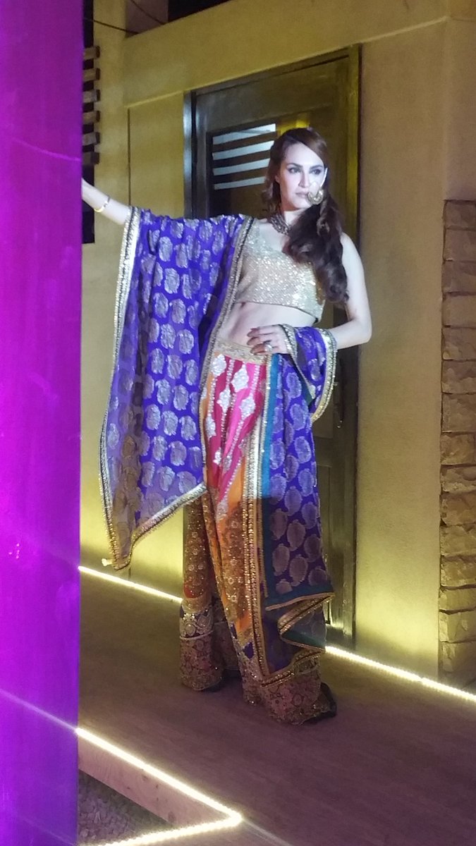 ebuzztoday's tweet photo. Gorgeous as always ! @NADIAHUSSAIN_NH #SHOWSTOPPER C for @HouseofZunn #HouseOfZunn #ZunnPower #Zunn #zunnlaunch https://t.co/7JgjLTXqNe