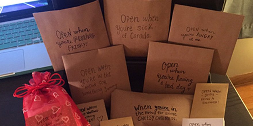 people's tweet image. The secret to a successful long-distance relationship — courtesy of this genius girlfriend peoplem.ag/g3H40fI