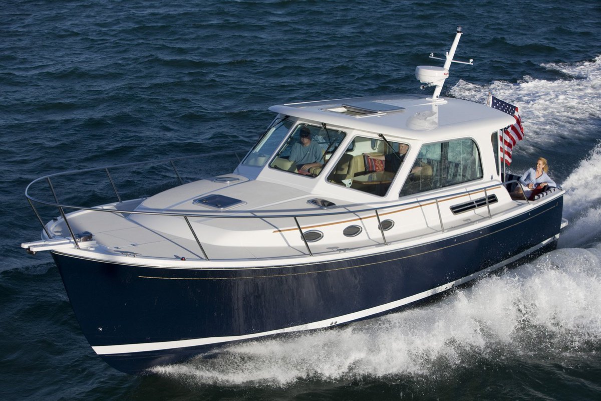 Backcoveyachts's tweet photo. Come on down to the #chiboatshow and check out the #BC37 at booth P1800! @beaconmarine #madeinmaine https://t.co/jlOQ8NWVRg