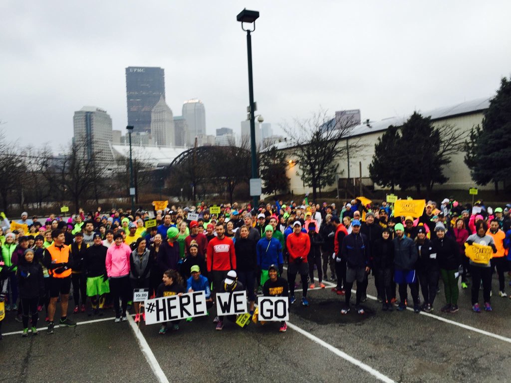 SteelCityRRC's tweet photo. Steel City Road Runners cheering the @steelers! #HereWeGo https://t.co/QdkALbBUxR