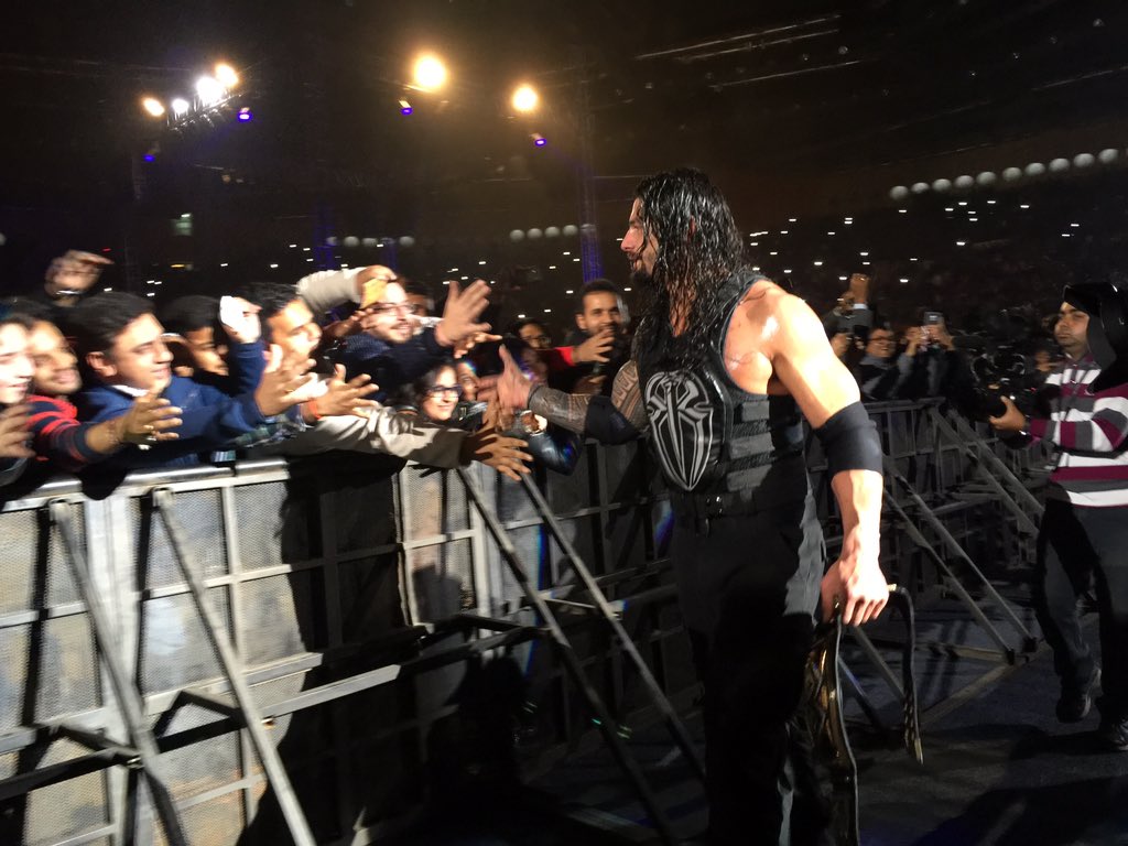 Roman Reigns tweet media