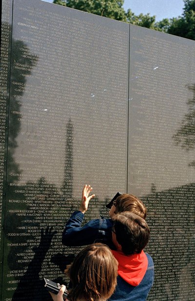 VARTV's tweet photo. .@WHRO driving local effort to get #Vietnam veterans' photos for new memorial https://t.co/YVrqiIxUwJ
#hrav #VARTV https://t.co/1xIurSypMl