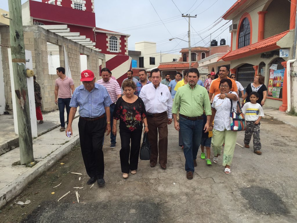 Edgarr_Hdez's tweet photo. Iniciamos la jornada sabatina llevando el Programa Integral de Servicios Públicos a Solidaridad Nacional. https://t.co/8nOK1qx9Aj