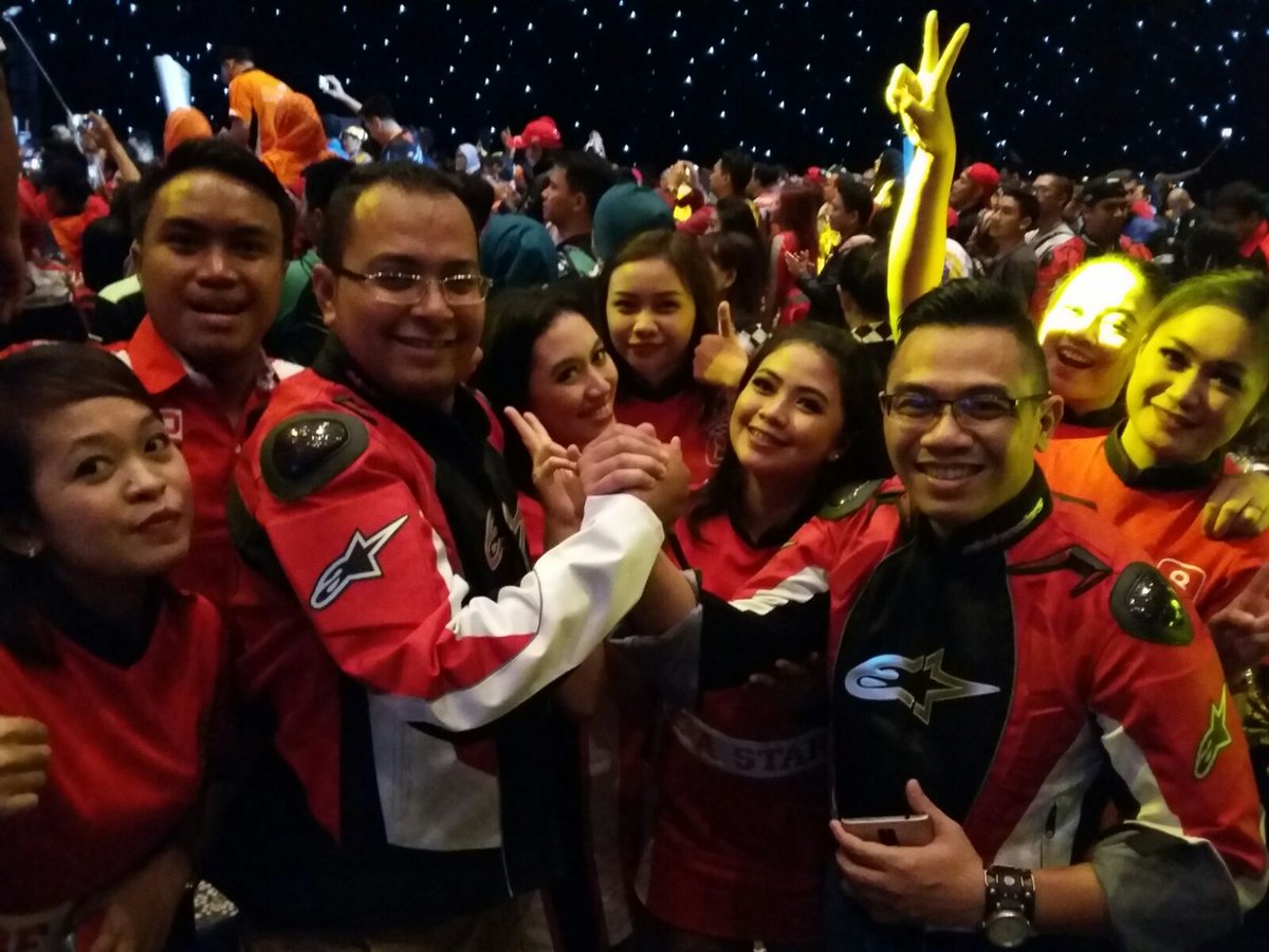 #proudofaxamandiri #ibb2016 #region8 top score regional, meet the Kediri Team 😎