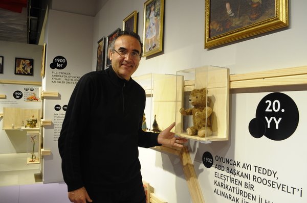 stanbulartevent's tweet photo. Sunay Akın'ın '5000 Yıllık Hikaye &amp; Oyuncak Sergisi' 24 Nisan'a kadar Mall Of İstanbul'da ziyaret edilebilir. https://t.co/cQLEQFpOEa