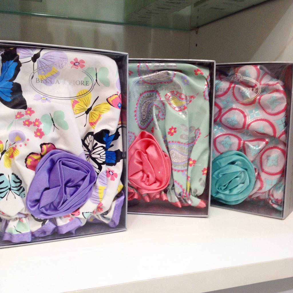 PatchouliRD's tweet photo. Protege tu cabello y toma la ducha con estilo con estos bellísimos gorros #BellailFiore
#weekend #patchoulird https://t.co/jkbLEDoV4d