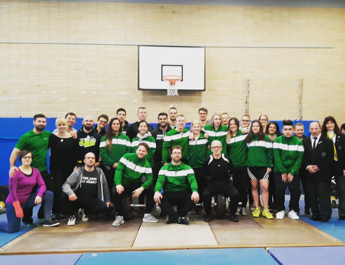 CF_FirstClass's tweet photo. Nordliga 2016 erfolgreich gestartet #gewichtheben #weightlifting #vfk #cffc #crossfitfirstclass #crossfit https://t.co/LS6CvLtppo