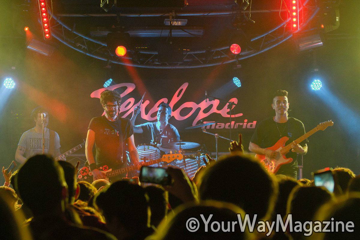 YourWayMagazine's tweet image. Os dejamos las fotos del concierto de @Pignoise presentando #LoQueQuedaPorAndar en Madrid flickr.com/photos/yourway…