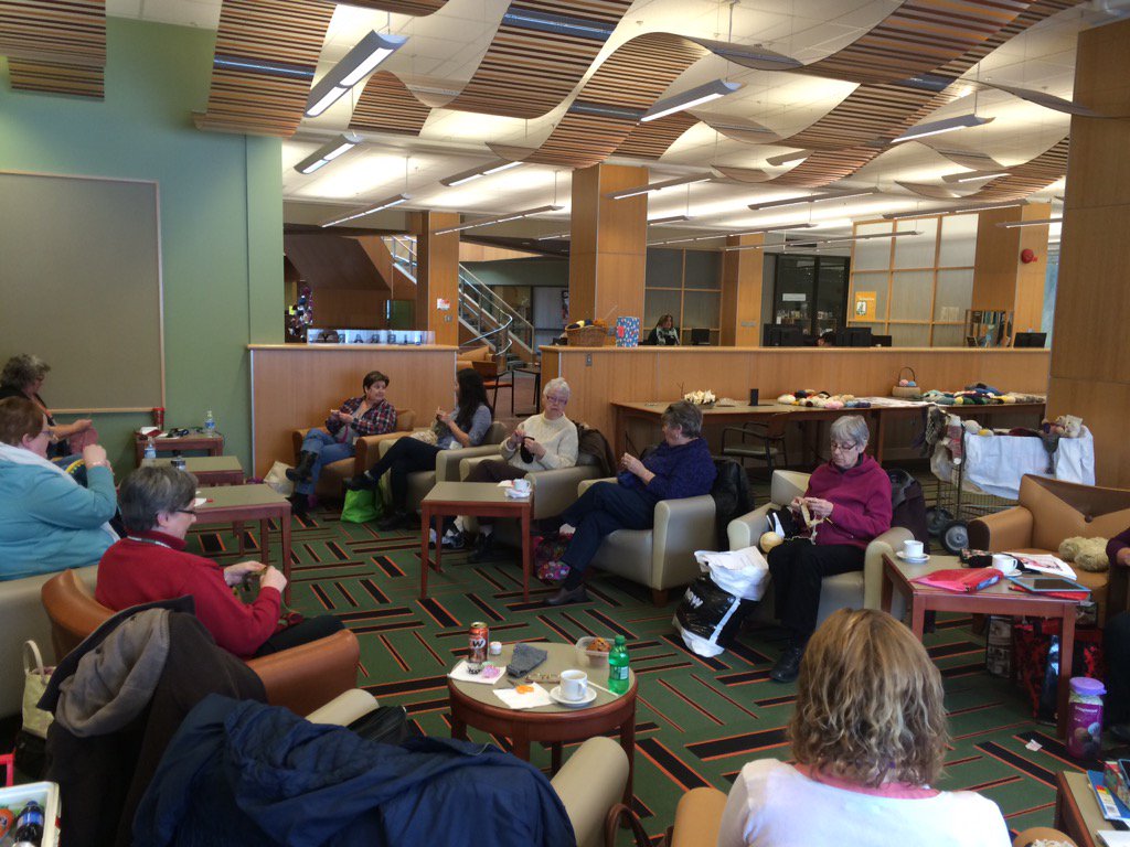 DrDavidWheeler1's tweet image. Fab ladies knitting 4 #25000tuques @cbuniversity @CBU_library.  Big thank you from @LifelineSyriaCB @CBIPilot