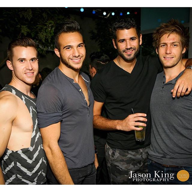 topgaynewz's tweet photo. #ridesaturdays at @hereloungeweho 🚗🚕🚙 #gaydaysLA #gayweho #WestHollywood #lgbt #igersla #weho #wehonightlife https://t.co/fUMBTGDjCE