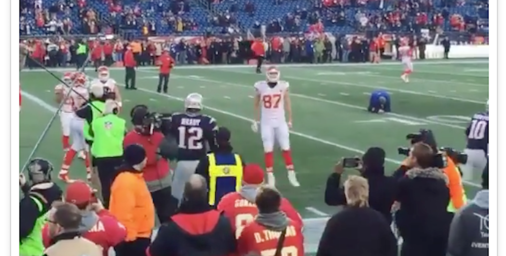 theScore's tweet photo. VIDEO: Travis Kelce openly mocks Tom Brady's pregame enthusiasm. 😂 https://t.co/dzFjRoO7h0 https://t.co/nOeGNpVXiv