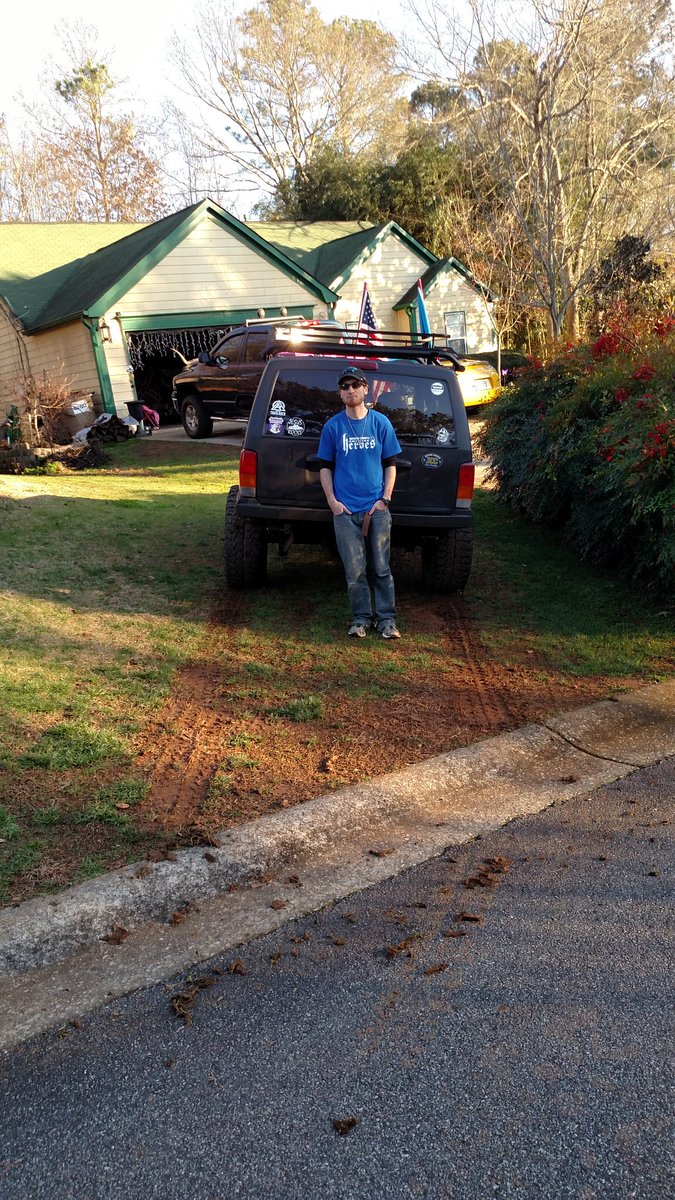 Freida_Dianne's tweet photo. My older son Alex @_slatedawg_ & his XJ are marking their territory! ((; #whatgrass #4x4 #jeeplife #jeepxj https://t.co/MgeaVKhvm6