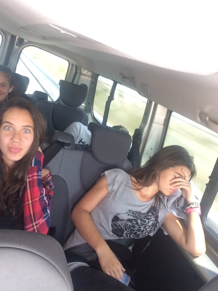 GonMancera's tweet photo. Recuerdos de viaje a Zaragoza, previo al Tyc y yo estudiando😂😂 @MenoresCPTF  @pablocasado_14 @raqqueli_ @casadovi https://t.co/DJEgwCUog4