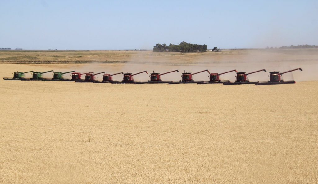 PiaAsao's tweet photo. El campo y el país se pusieron en marcha otra vez.
Irastorza, Cnel. Dorrego, Pcia Buenos Aires.
Vamos Argentina! 🚜🇦🇷 https://t.co/02vRDfJ12N