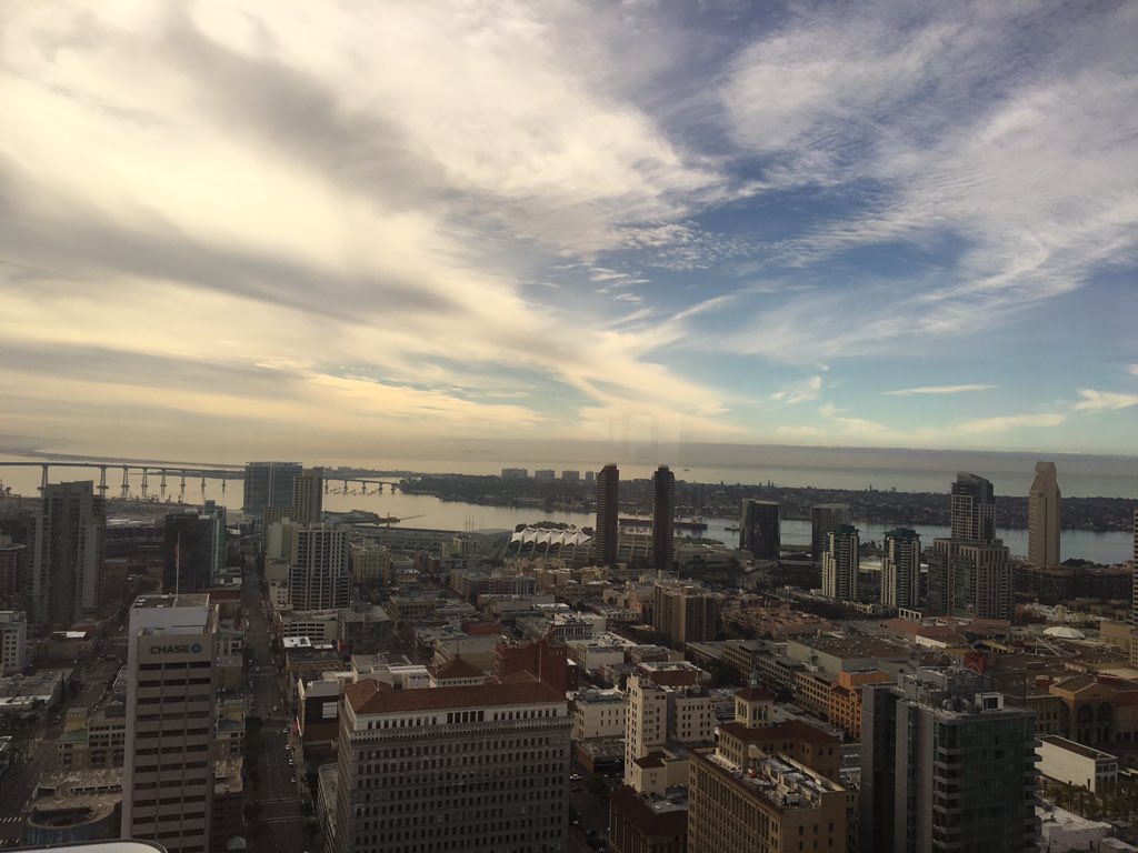 ABC7Brittany's tweet image. Good morning from above at @UClubSanDiego. Ready to get my @DaileyMethodSD workout on! #daileymethod #ilovesd