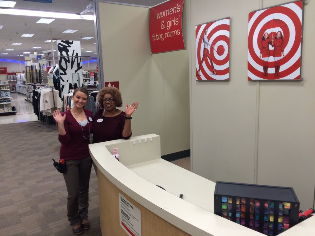 h2odave90's tweet photo. Fantastic fitting room with a fast fun and friendly team!!!#t83 #t83rocks #awesome team https://t.co/3gadXi4EYx