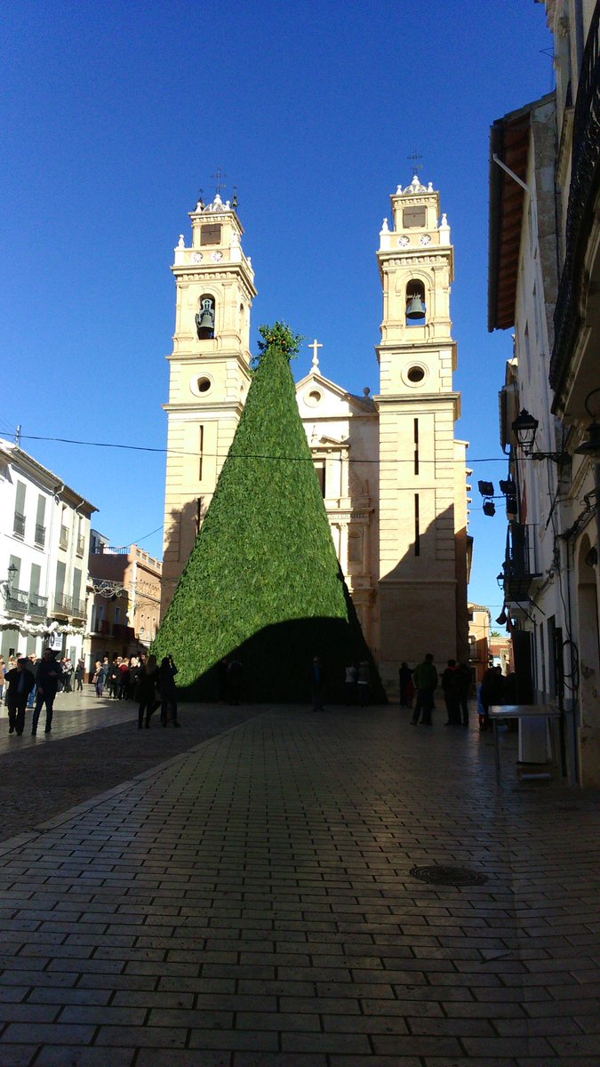 Foguera #SantAntoni16 #Canals <a href="/anpegar/">Antonio Perez Garcia</a> <a href="/EmilioFlorSaez/">Emilio Flor Saez</a>