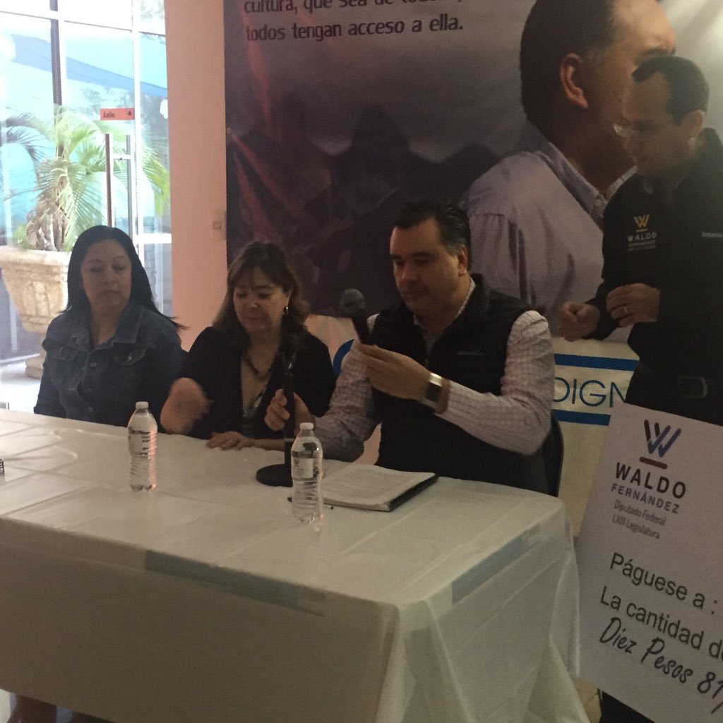 FdzWaldo's tweet photo. Este sábado realicé el donativo de mi salario a la AC #FamiliaDigna... Gracias a quienes nos acompañaron. https://t.co/h8IJWjZaGF