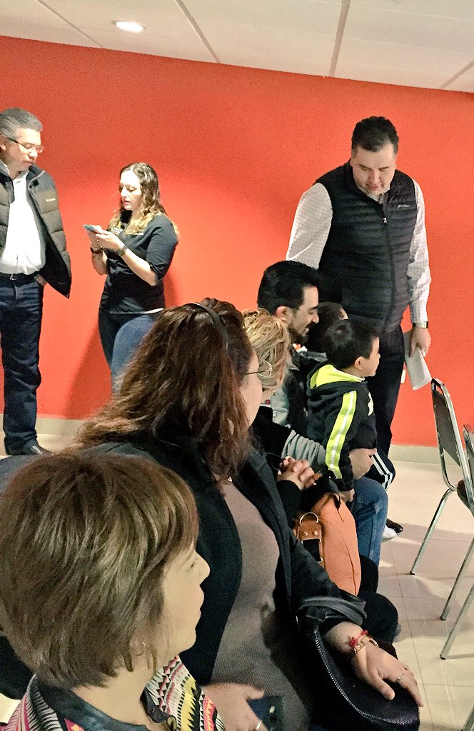 FdzWaldo's tweet photo. Este sábado realicé el donativo de mi salario a la AC #FamiliaDigna... Gracias a quienes nos acompañaron. https://t.co/h8IJWjZaGF