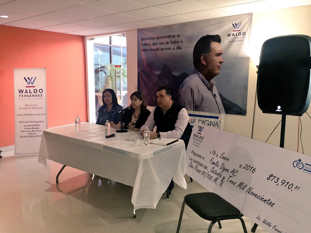 FdzWaldo's tweet photo. Este sábado realicé el donativo de mi salario a la AC #FamiliaDigna... Gracias a quienes nos acompañaron. https://t.co/h8IJWjZaGF