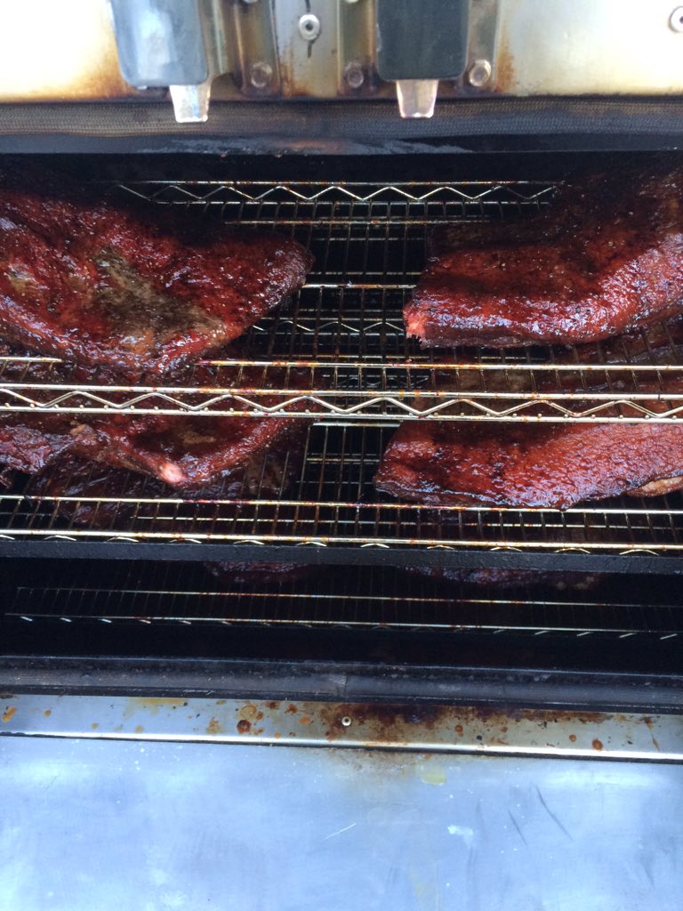 PrimetimeGrill's tweet image. @PrimetimeGrill @CardsGameday 18 hour Applewood Smoked Brisket is ready for playoffs.