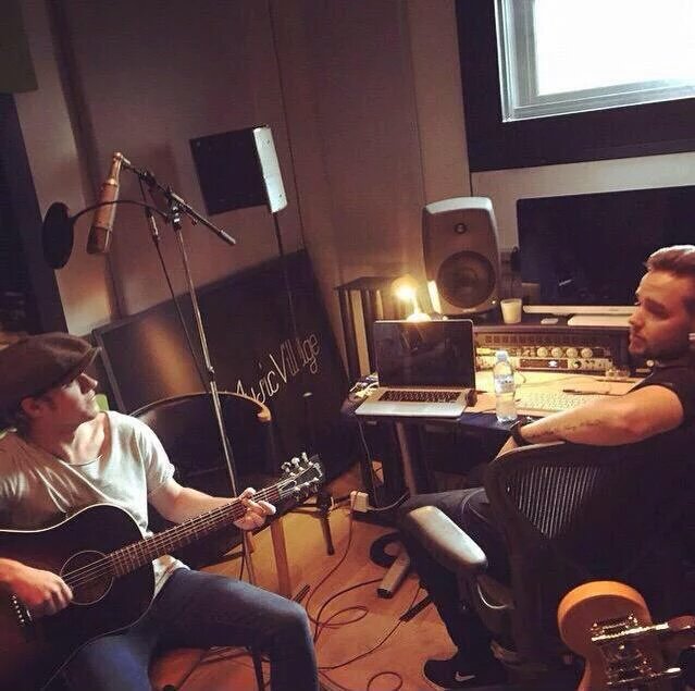 ljpicts's tweet photo. Studio Liam https://t.co/pgzu9qv3cx