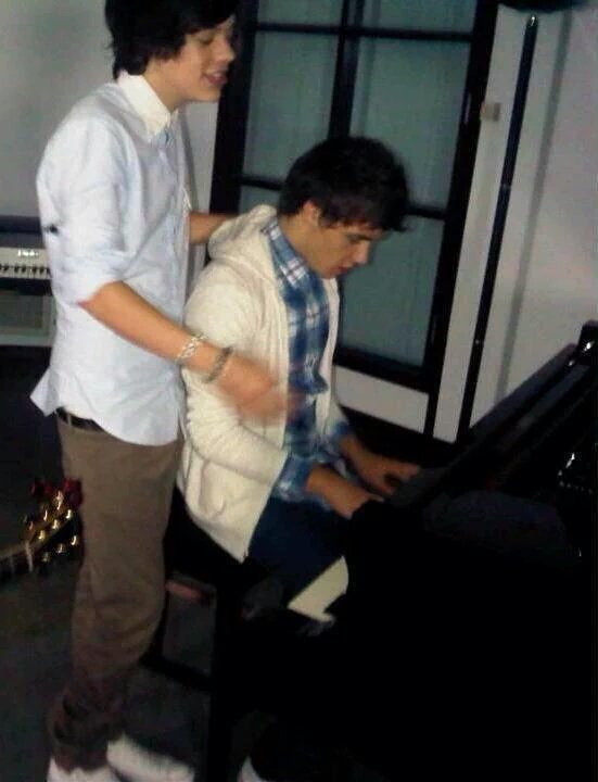 ljpicts's tweet photo. Studio Liam https://t.co/pgzu9qv3cx