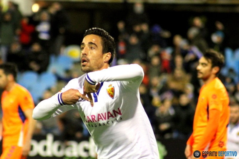EspDeportivo's tweet photo. ¡Revive el triunfo del #RealZaragoza viendo las mejores fotos del partido! https://t.co/SAlZTIq9pE #RZAvLLA #Fútbol https://t.co/dpBsgyQVWo