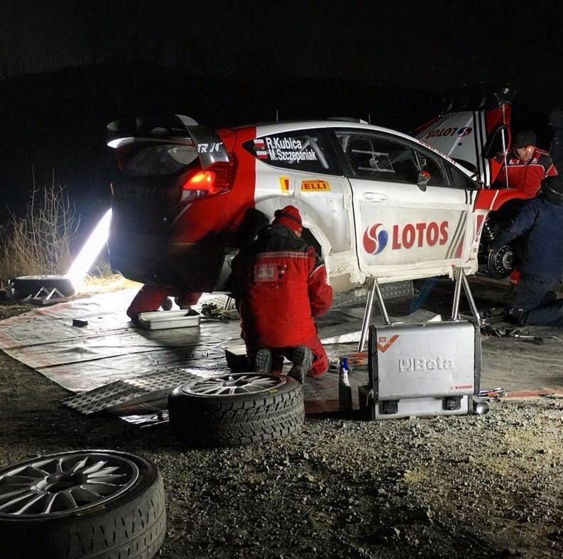 krashbica's tweet photo. These mechanics are in for another tough year GUARANTEED https://t.co/gNQMb03MXn
