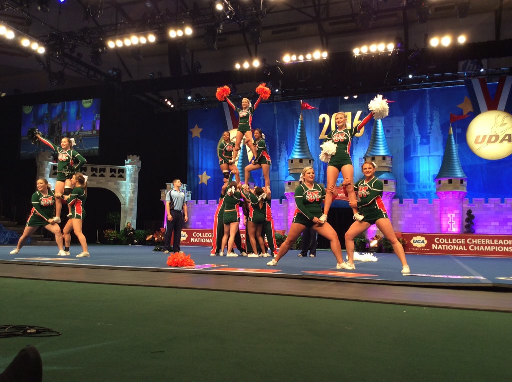 UCAupdates's tweet photo. Excellent pyramid execution from the University of Texas Dallas in Small Coed Division 2 Finals #UCAnationals. https://t.co/ecwuK64uhq