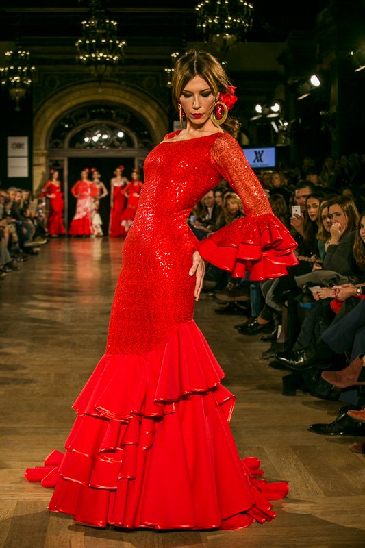 AngelesVerano's tweet photo. "Deja que te mire" la colección de @AngelesVerano para embellecer a la mujer y hacerla más flamenca.@WeLoveFlamenco https://t.co/YLtlUHpada