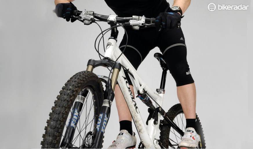 bikeradar's tweet image. Use our guide to help you determine your perfect size of mountain bike buff.ly/1RKRZfn