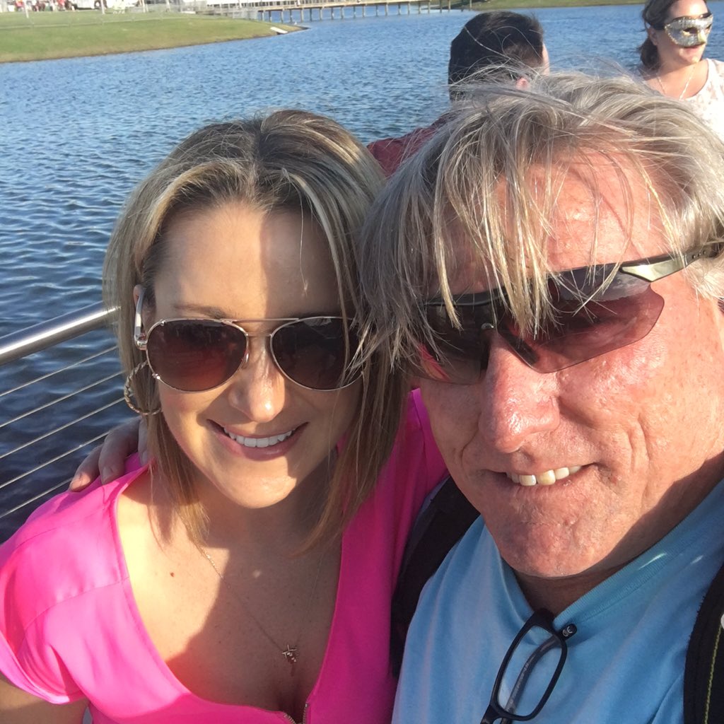 Restrantek's tweet photo. Key Lime Pie Festival #PortCanaveral #fishlips #CFL13 @AllisonWalkerTV Eat your heart out @JerryHume gr8 tv hostess https://t.co/1wNR46hQaT